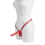 Podwójny strap-on koloru czerwonego na szelkach - obrazek 3