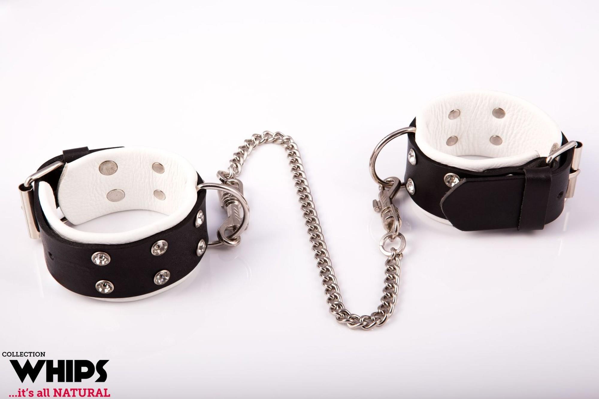 170720256878b7012e634.jpeg Kajdanki - Kajdanki damskie na nogi, biały - obrazek 1