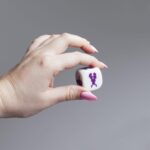 Kość do gry erotyczna pozycje seksualne lesbijskie - obrazek 4