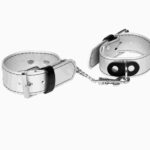 Kajdanki-WHIPS lakier, kajdanki damskie na ręce, srebrne